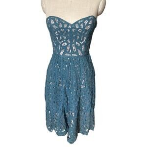 Vintage y2k Betsey Johnson Strapless Lace Dress in Blue Size Small